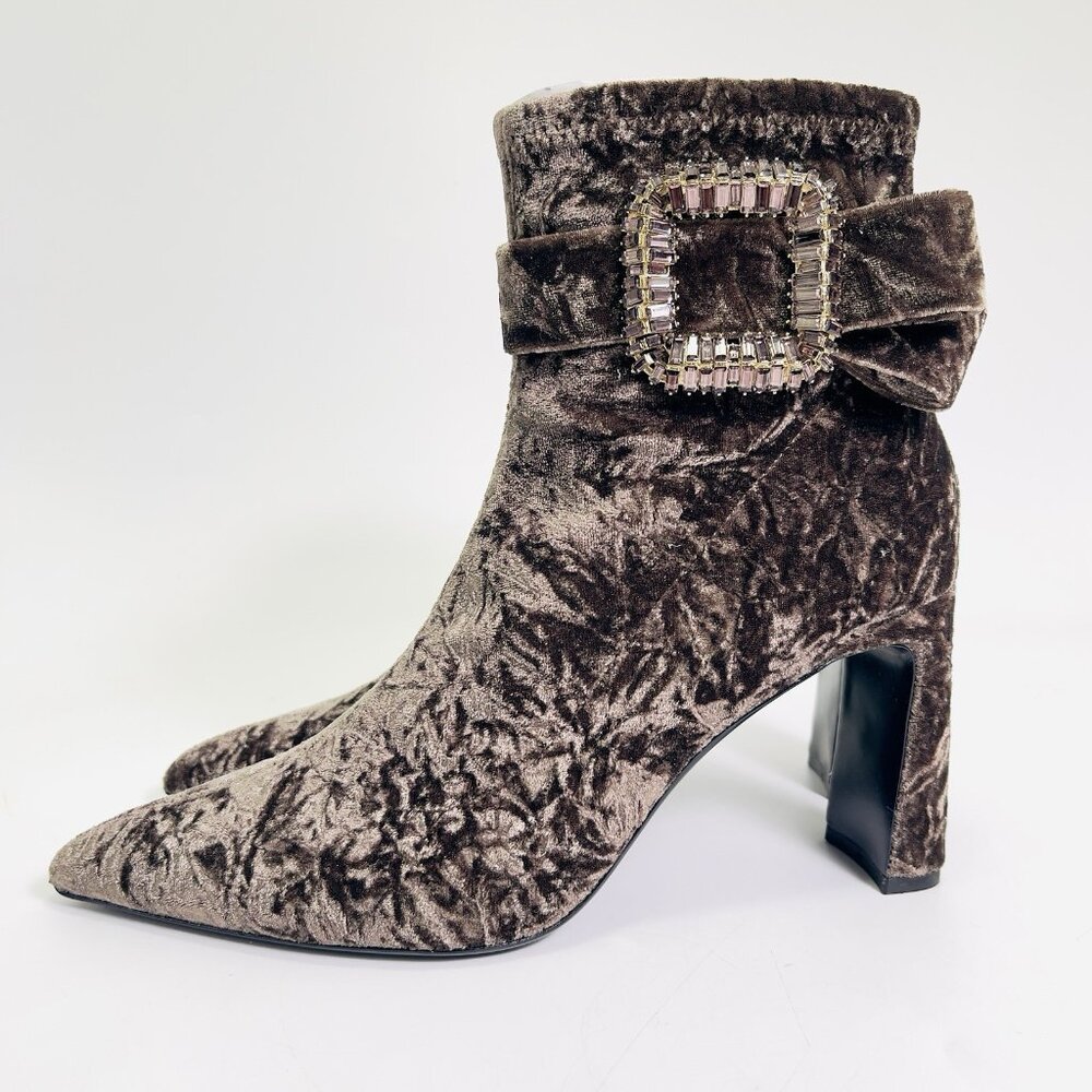 Badgley Mischka Adrian Brown Velvet Block Heel Booties Size 7.5 - Picture 5 of 8